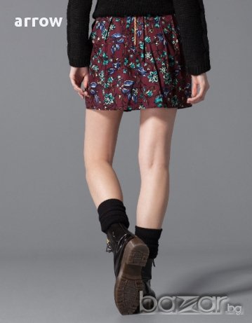 С етикет- Пола Страдивариус флорална, снимка 5 - Поли - 11055943