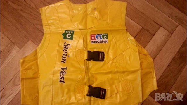 НАДУВАЕМА ЖИЛЕТКА ЗА ПЛУВАНЕ,ЗА ДЕЦА НАД 3 Г. 3 камерна, снимка 1