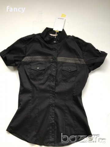Вталена риза с къс ръкав, снимка 1 - Ризи - 18418438