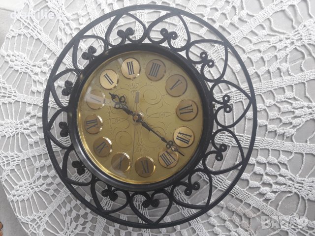 Стар Стенен часовник- Янтар, снимка 1 - Антикварни и старинни предмети - 24310369