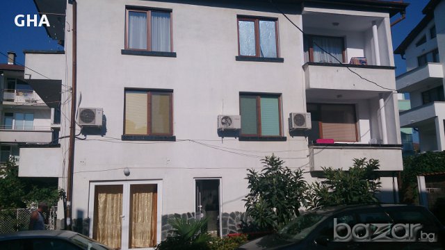 Апартаменти, етаж от кооперация центъра Приморско продава заменя, снимка 1 - Етаж от къща - 10619291