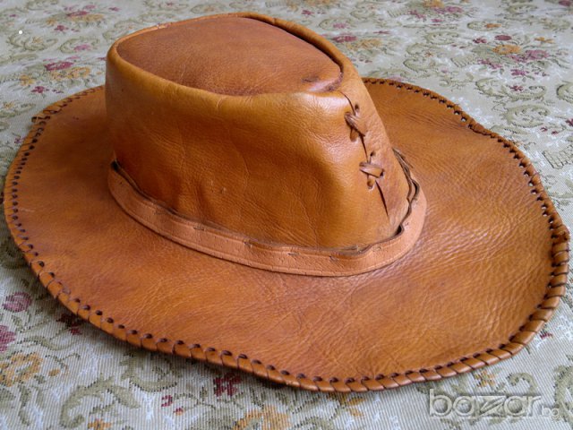Старинна шапка от кожа на австралийско кенгуру, снимка 1 - Антикварни и старинни предмети - 11107104