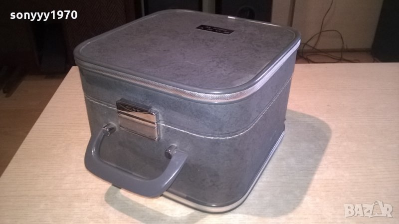 sony-made in japan-ретро куфар-22х22х16см-внос швеицария, снимка 1