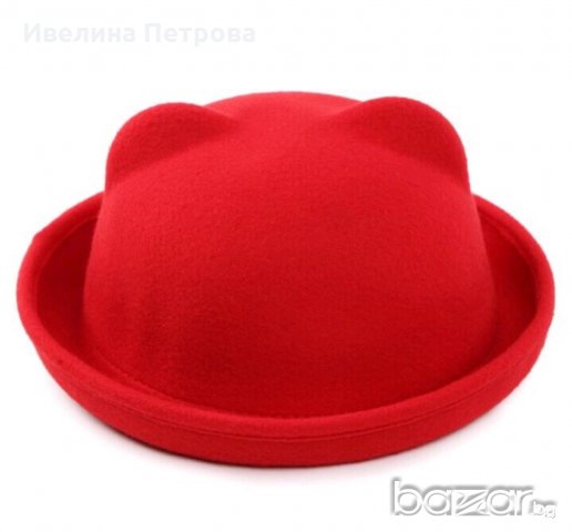 Дамска шапка с ушички, снимка 1 - Шапки - 20528026