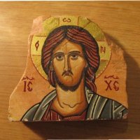 † ръчно рисувана икона на Исус Христос  върху керамична плочка с автограф., снимка 1 - Икони - 20415085