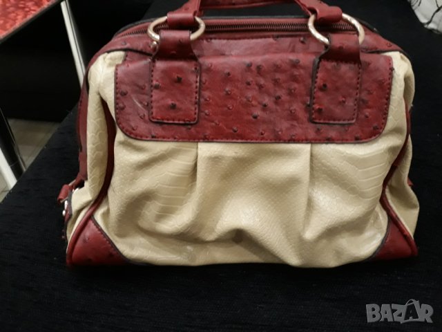 Кожена чанта с къси дръжки марка DE VIB цвят бежово с вишнаво, снимка 2 - Чанти - 23626273