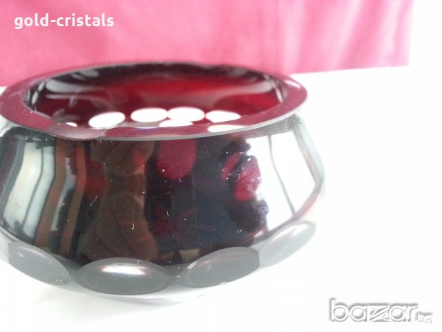 кристален пепелник  цветен червен кристал, снимка 2 - Антикварни и старинни предмети - 20469283