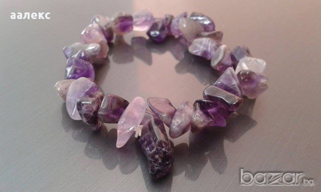 Ръчно изработена гривна от естествени камъни