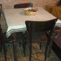 Маса старинна Орехова с 4 стола, снимка 2 - Маси - 20620659