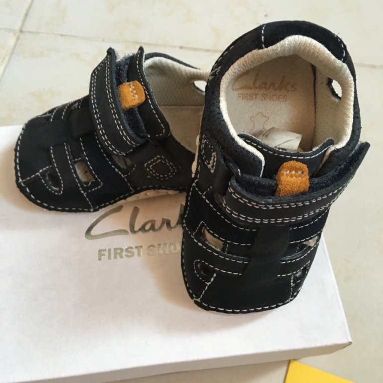 Обувки за прохождане Clarks в Детски сандали и чехли в гр. Шумен -  ID18225951 — Bazar.bg