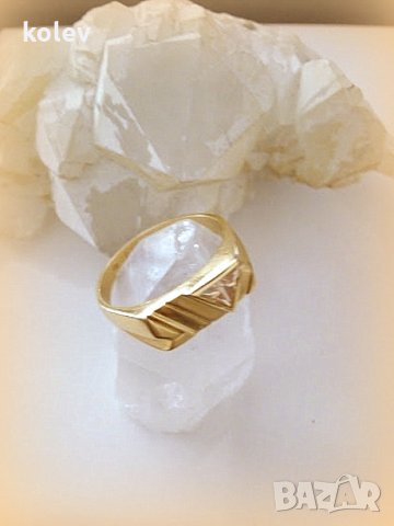  златен пръстен с цирконий цвят шампанско 4.36 грама, размер №65, снимка 2 - Пръстени - 21490693