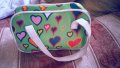 Чанта на сърчица, снимка 1 - Чанти - 9995674