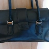 черна дамска чанта с 2 вътрешни отделения, снимка 2 - Чанти - 10408980