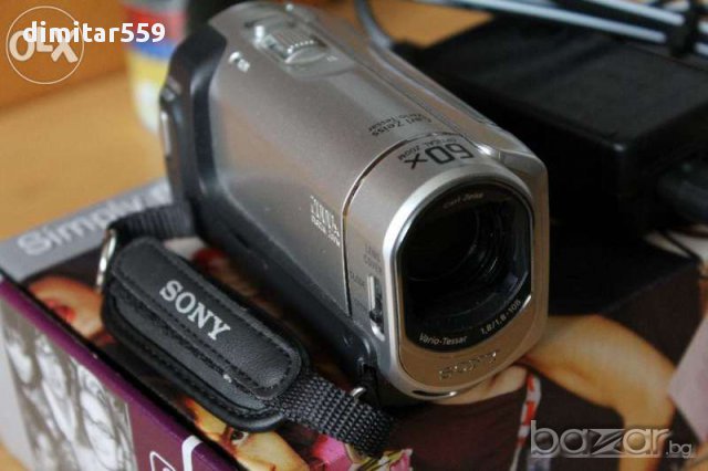 Видео камера Sony, снимка 4 - Камери - 10660271