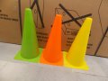 Конуси с височина 9,18,24,32см нови различни цветове, снимка 1