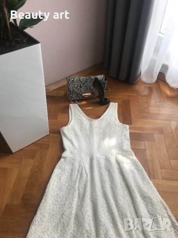 Бяла къса дантелена рокля • Онлайн Обяви • Цени — Bazar.bg