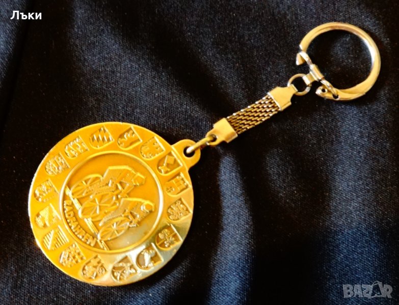 Бронзов ключодържател с велосипедисти.  , снимка 1