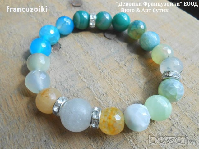 Гривна от естествени камъни "Нежни цветове"