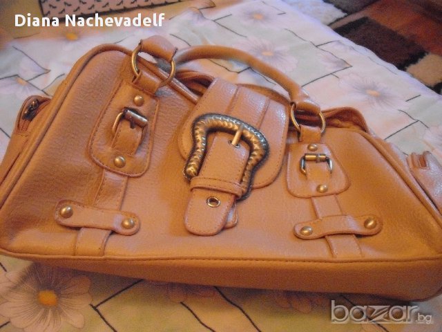 дамска чанта , снимка 2 - Чанти - 15558973