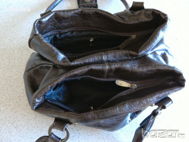 Кафява чанта от много мека еко кожа, снимка 6 - Чанти - 10409461
