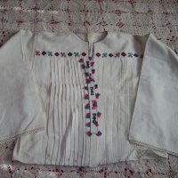 Автентична къса кенарена риза1 от национална носия, снимка 1 - Антикварни и старинни предмети - 18871268