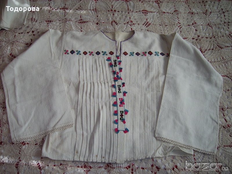Автентична къса кенарена риза1 от национална носия, снимка 1