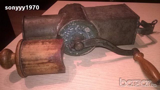 Universal-ретро мелница за орехи/ядки-45/30/12см, снимка 2 - Антикварни и старинни предмети - 16008823