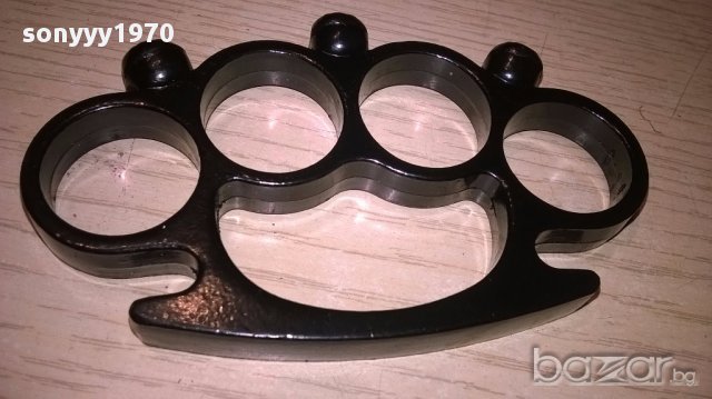 Бокс-черен масивен с черепи-11/7/1см-внос швеицария