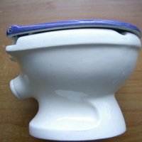 Пепелник-тоалетна чиния - ръчна изработка, уникат, снимка 1 - Други стоки за дома - 19327302