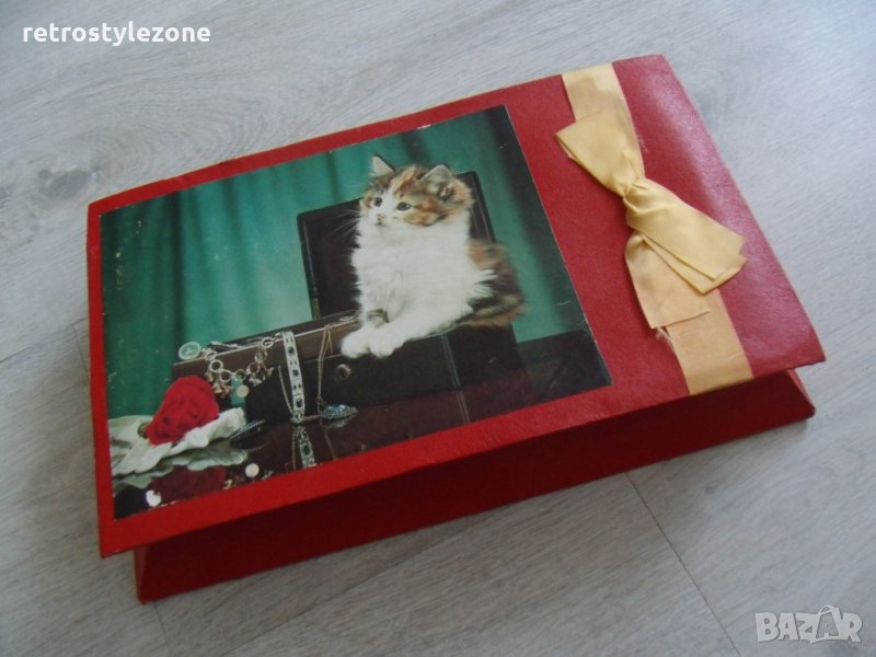 № 1356 стара кутия от шоколадови бонбони  - картон   - размери 31,5 / 19 / 6 см  - Ирландия, снимка 1