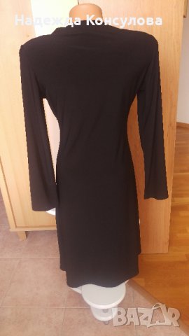 Черна рокля с деколте, снимка 3 - Рокли - 23666500