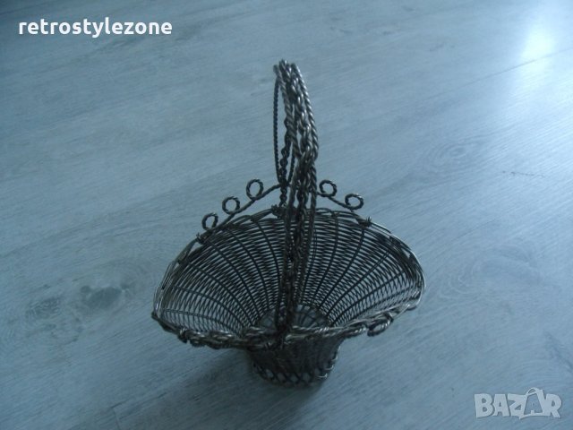 № 2521 стара малка метална кошничка  - размери 23 / 18 / 12 см, снимка 3 - Други ценни предмети - 22796385