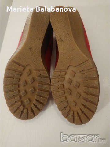 Дамски червени обувки, снимка 2 - Дамски ежедневни обувки - 20864880