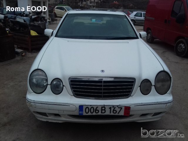 Мерцедес Е 220-1,9 дизел/140к.с./01г-на части, снимка 1