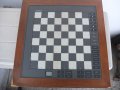 Продавам електронна шахматна дъска, снимка 1 - Шах и табла - 12114401