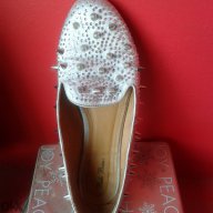 Belle Beaux-уникален модел с шипове и камъни, снимка 3 - Дамски ежедневни обувки - 10394159