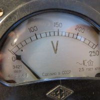 Руски волтметър волтмер 0 - 250 волта  безупречно качество и прецизност от 1969 г. СССР, снимка 3 - Други инструменти - 25904626