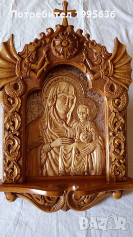 Дърворезба-домашен иконостас с резбована икона "Богородица с младенеца", снимка 1 - Икони - 21948586