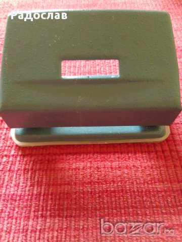 Стар български перфоратор за хартия, снимка 2 - Други стоки за дома - 15738094