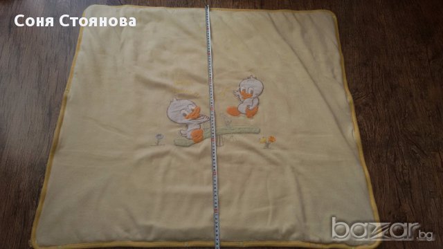 Бебешко одеяло за новородено с десен патета , снимка 1 - Олекотени завивки и одеяла - 14037322
