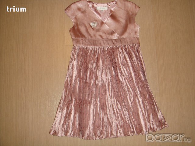 Разкошна сатенена рокля linea, цвят пепел от рози, 4-5г., 110см., снимка 1 - Детски рокли и поли - 15334295