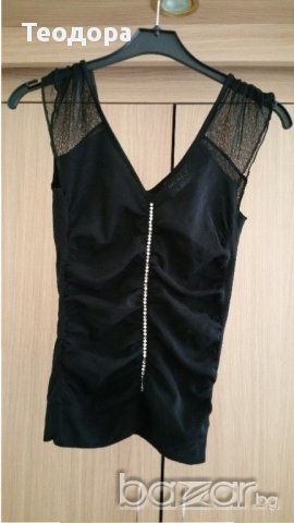 Топ с тюл и камъчета