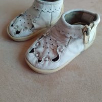 Буйки Беко 18 номер, снимка 1 - Бебешки обувки - 22953404