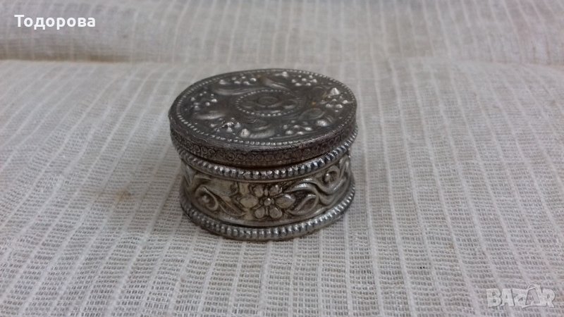 Малка метална кутийка, снимка 1