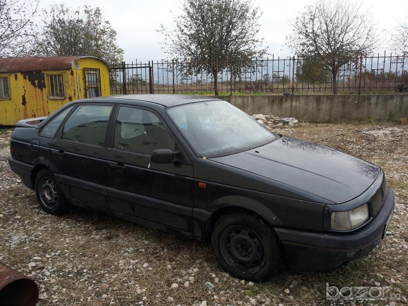 Продавам Фолксваген Пасат 92г. 1,8 АГУ Vw Passat, снимка 1