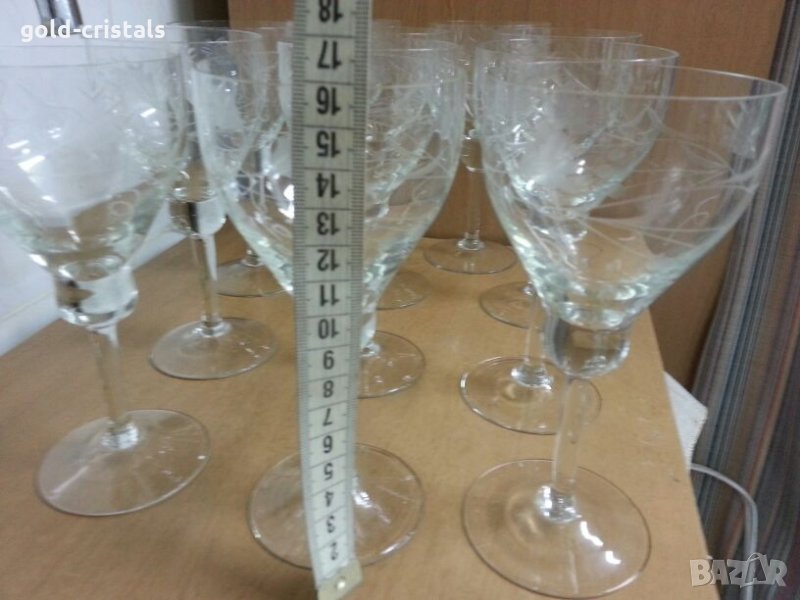 Ретро кристални чаши за вино гравирани, снимка 1