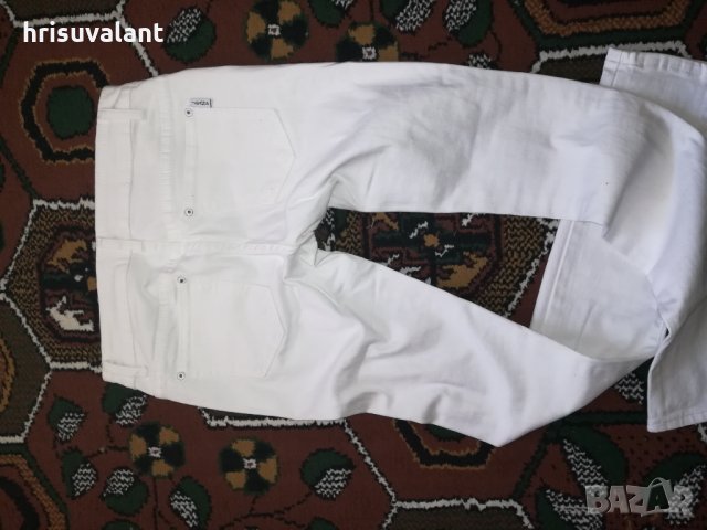 Бял панталон skinny