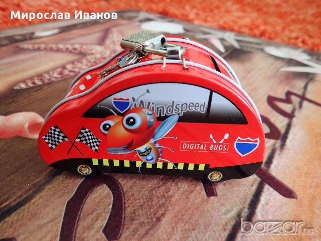 детска касичка Червена кола, от метал, която се заключва с ключе , снимка 2 - Други - 21003503