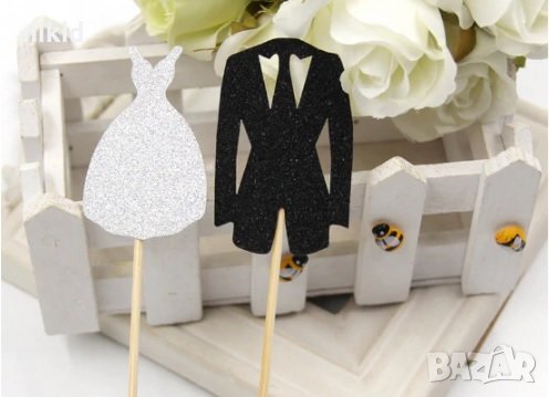 2 Костюм и рокля за младоженци брокатени топер клечки украса декор за торта мъфин и др парти сватба 
