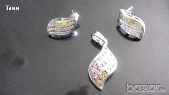 Сребърен комплект с разноцветни цирконии , снимка 2 - Бижутерийни комплекти - 17729632